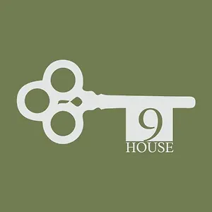 Apartahotel 9 House